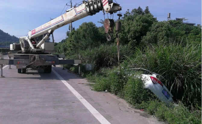 赛罕区重载吊车救援 赛罕区重载吊车救援